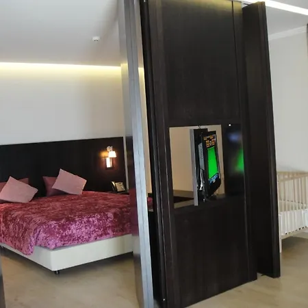 Quinta Alves De Matos *