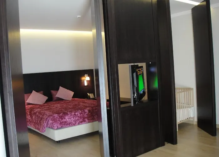 Quinta Alves De Matos *